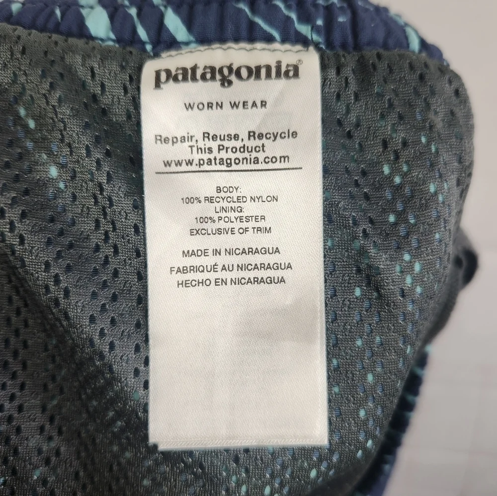 Patagonia Men’s Baggies Long Casual Swim Trunk Shorts Navy Palm Print Medium